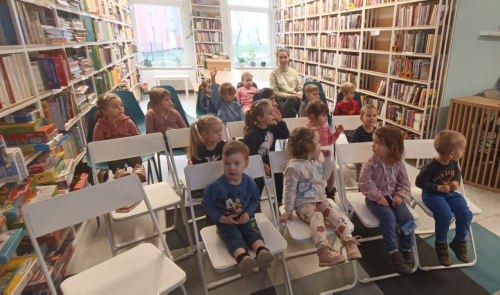 Motylki z wizytą w bibliotece