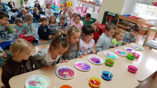 Bąbelkowe Laboratorium &quot;Mleczny Wir&quot;